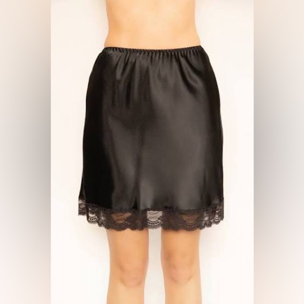 Vintage 80's Black Slip  vintage vanity fair half slip